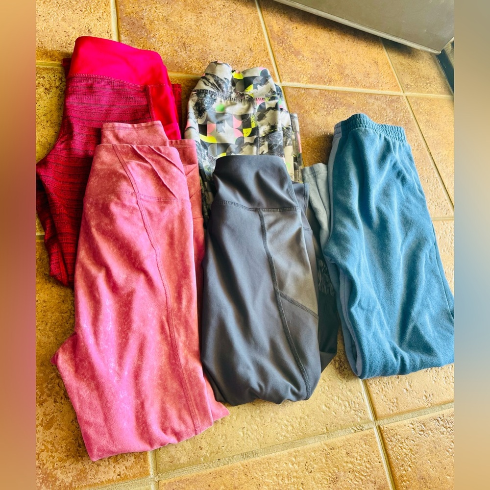 Girls lot of fall leggings in size 10/12